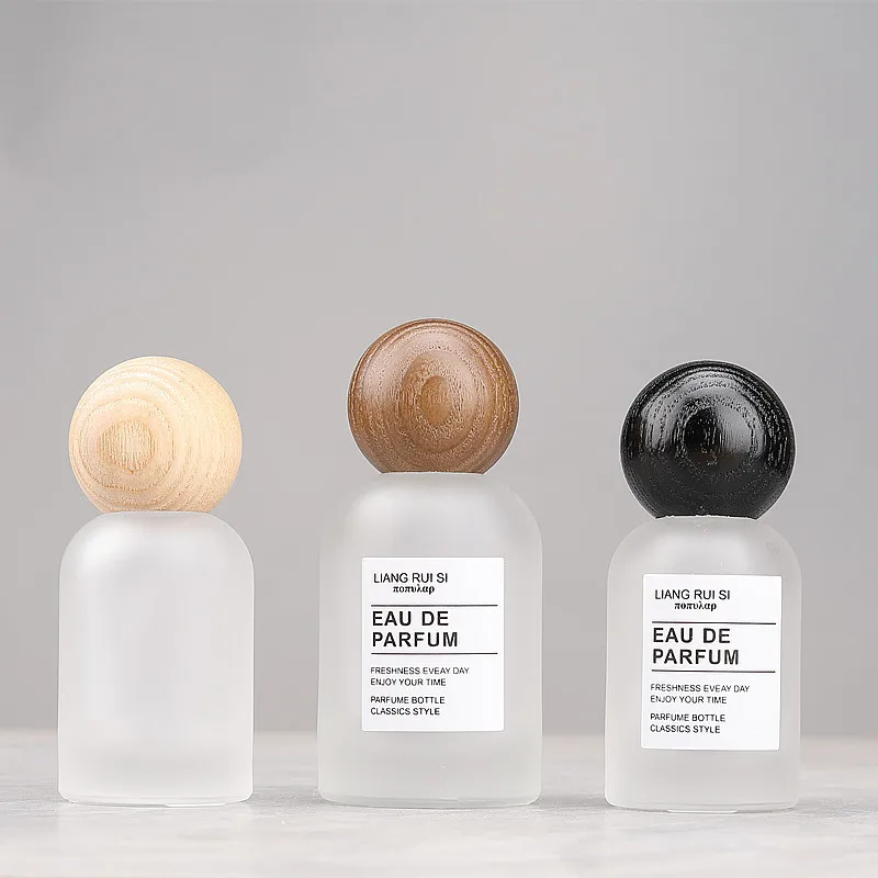 Round Fragrance Atomizer Bottle 30ml 50ml Refillable Frosted Glass Perfume Spray Bottle with Round Ball Wooden Cap