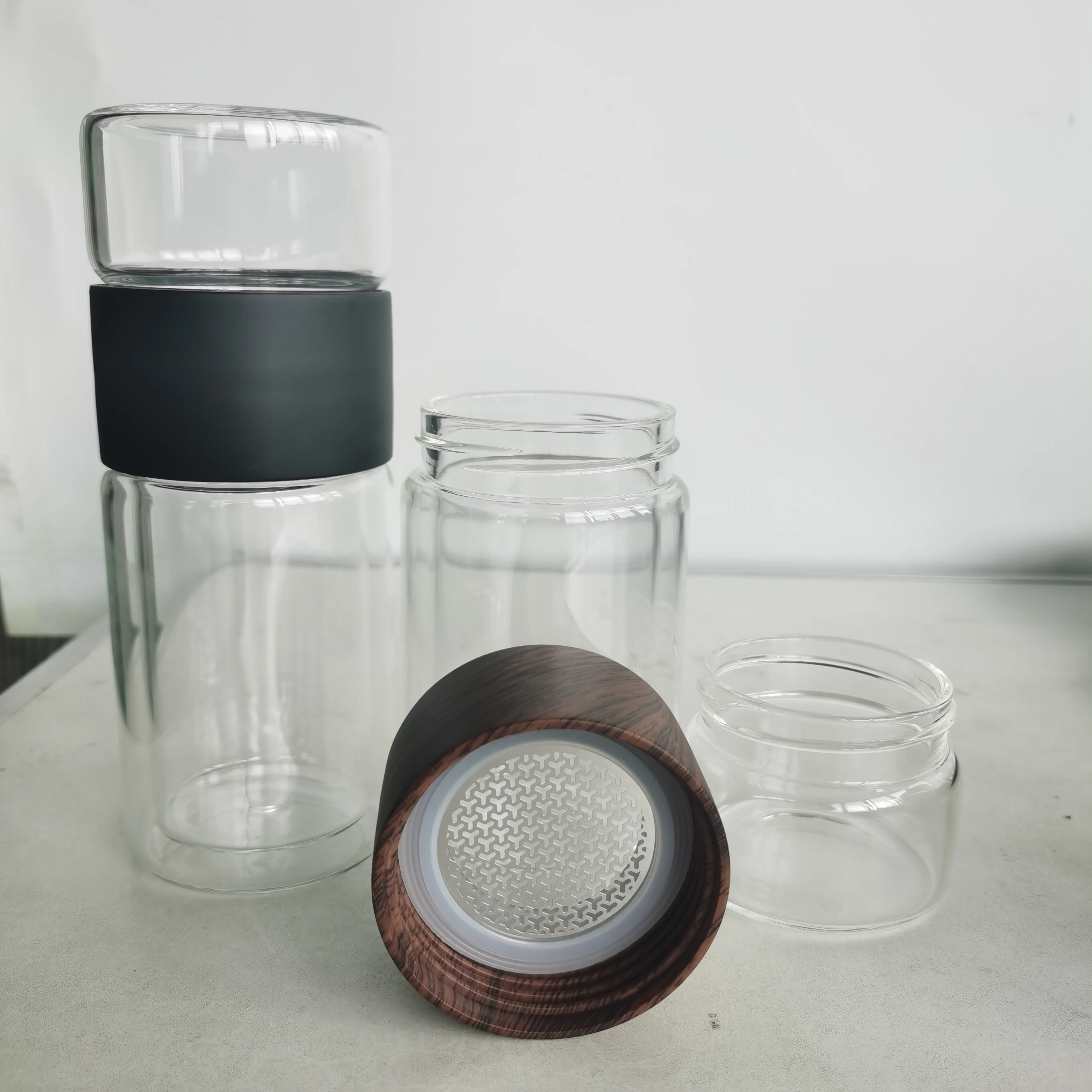 7oz Loose Leaf Tea Coffee Fruit Water Tumbler Reusable Glass Bottle Double Wall Borosilicate Glass Water Bottle with Filter