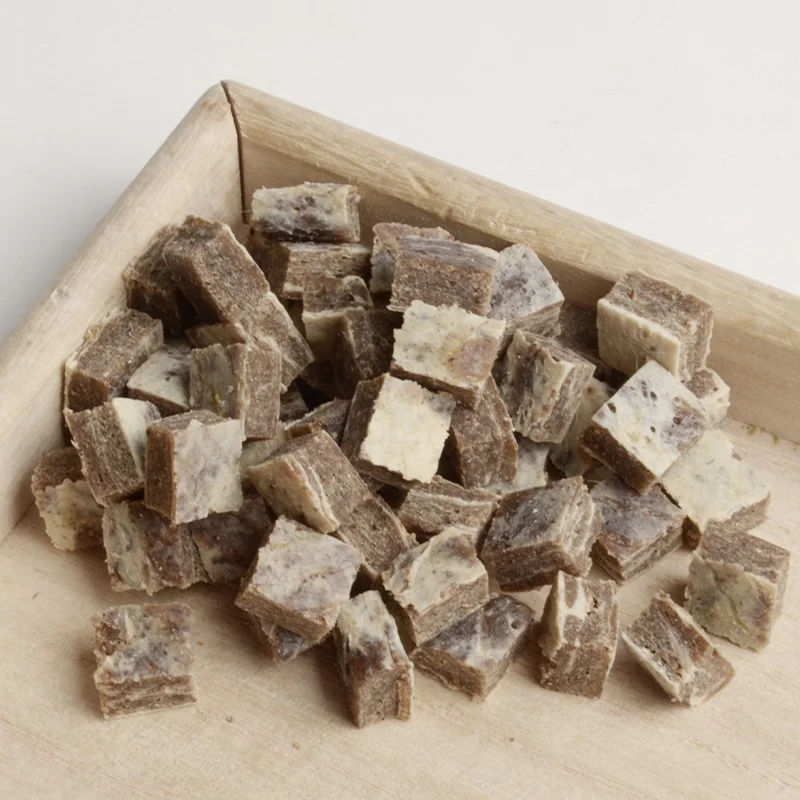 Заводские прямые продажи от производителя угощения для собак насекомых высокобелковые собачьи закуски Сверчок треска рыба гранулы