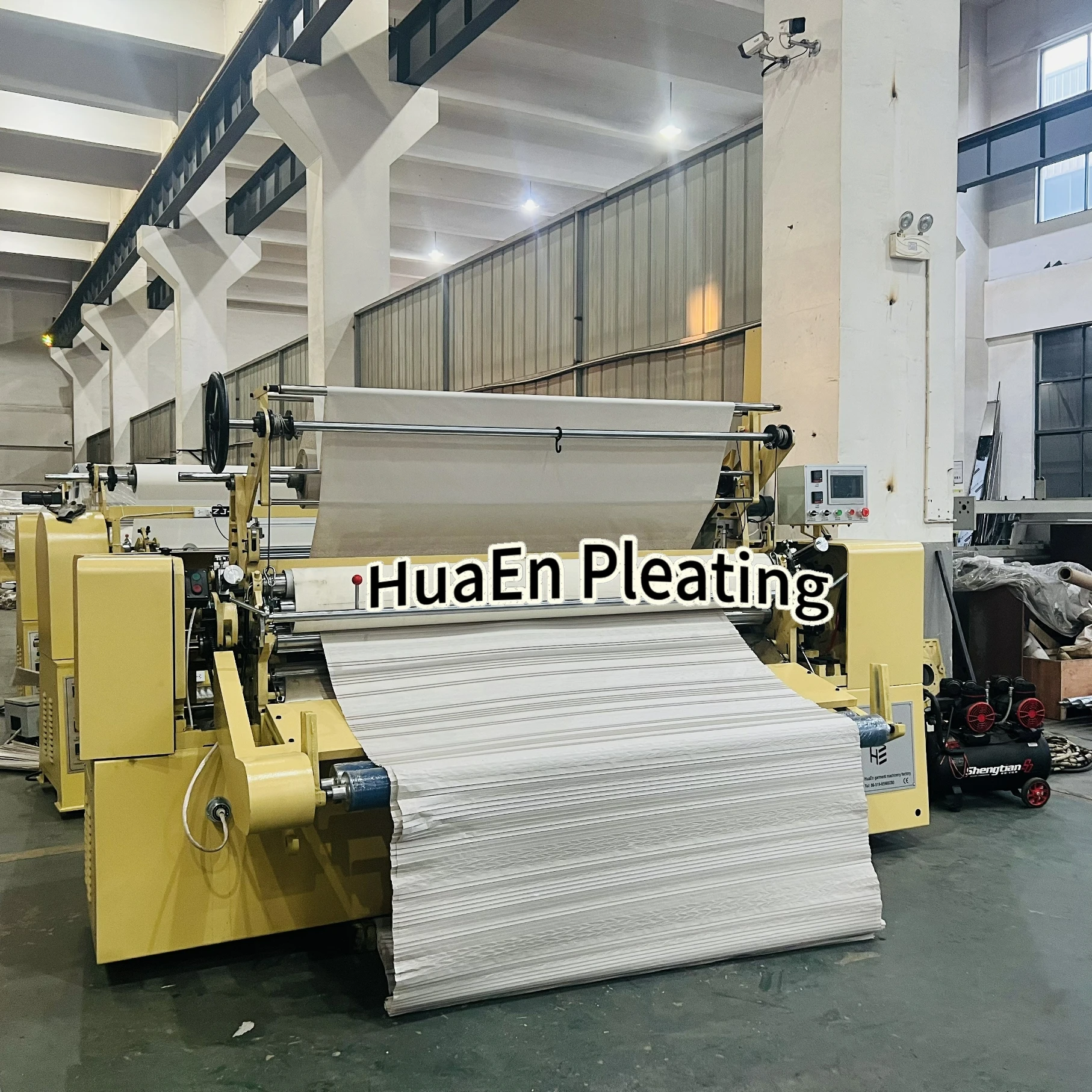 HuaEn Pleating Saree Polyester Pajamas Computer Controlled Pleating Machine / mini pleat machine/fapric pleating machine price