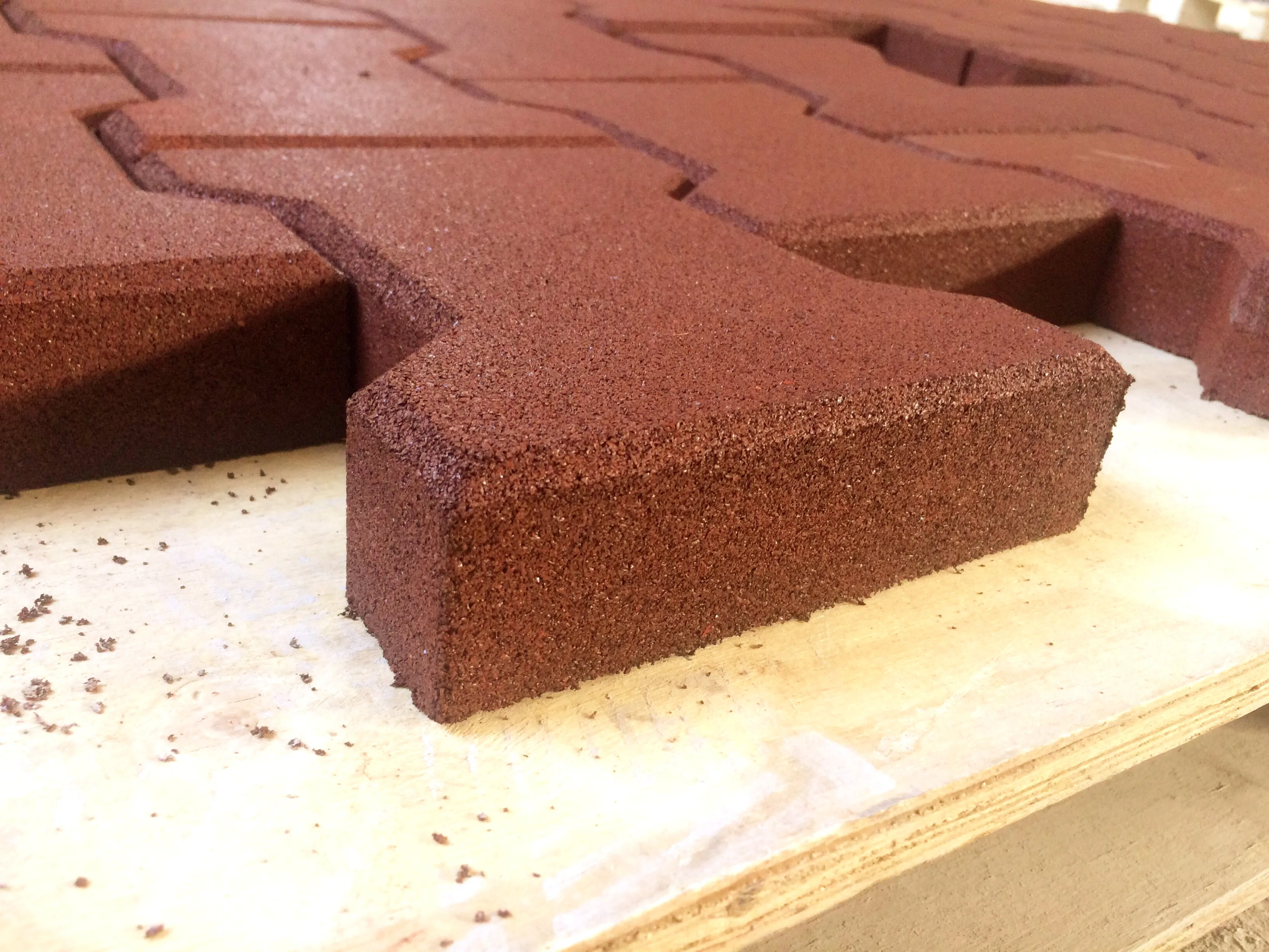 Dog Bone Rubber Floor Tile 43mm Thickness Driveway Rubber Paver for Horse.