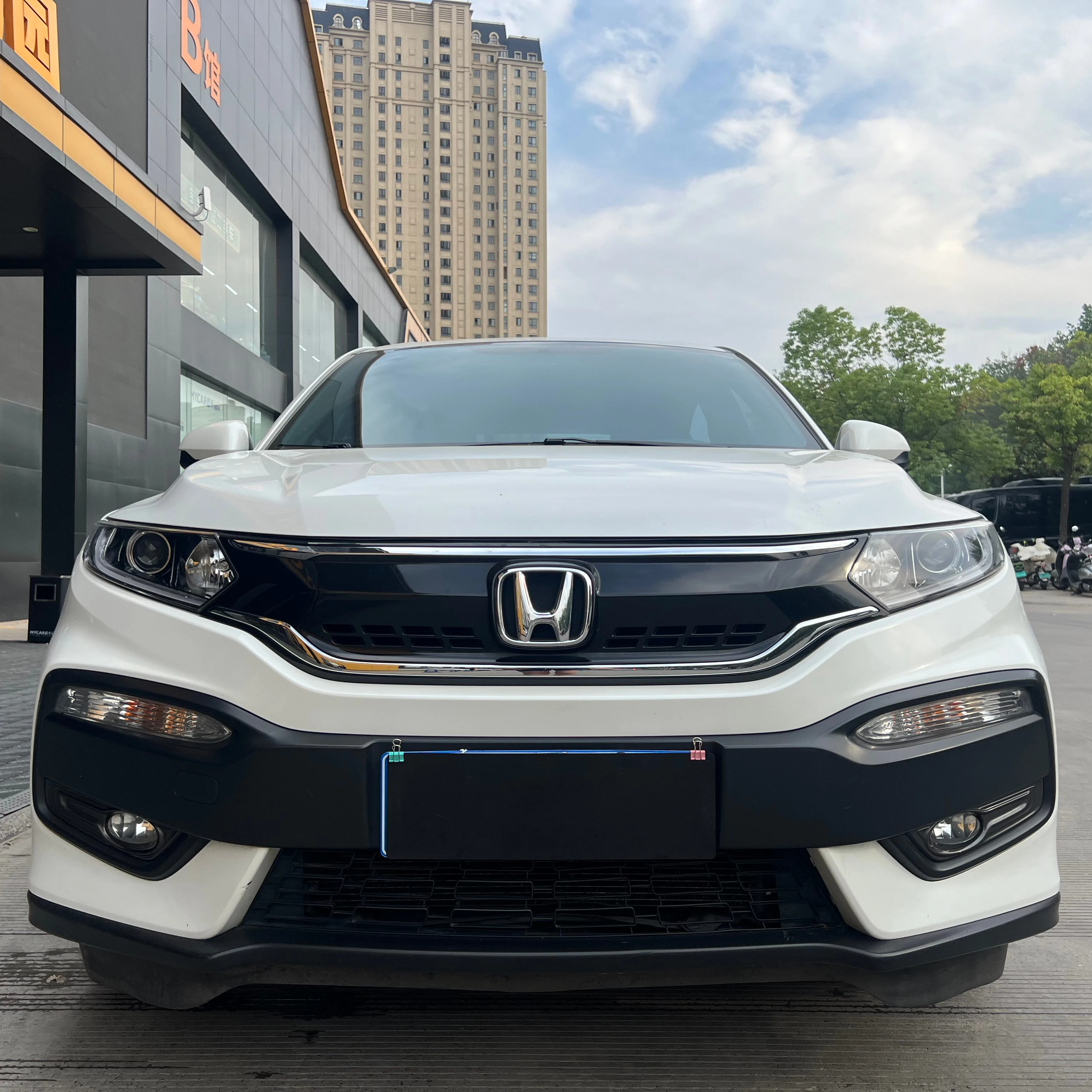 В наличии Подержанный автомобиль honda xr-v 2017 1.5l lxi cvt classic edition