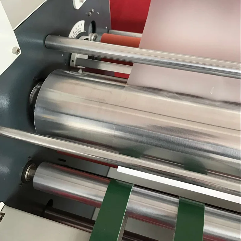 SG-490 промышленный обложка книги машина для производства бумажных ламинатов