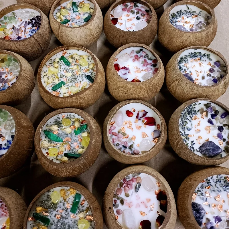 Luxury Wood Wick Coconut Bowl Candles With Crystal Handmade Natural Coconut Shell Scented Candles