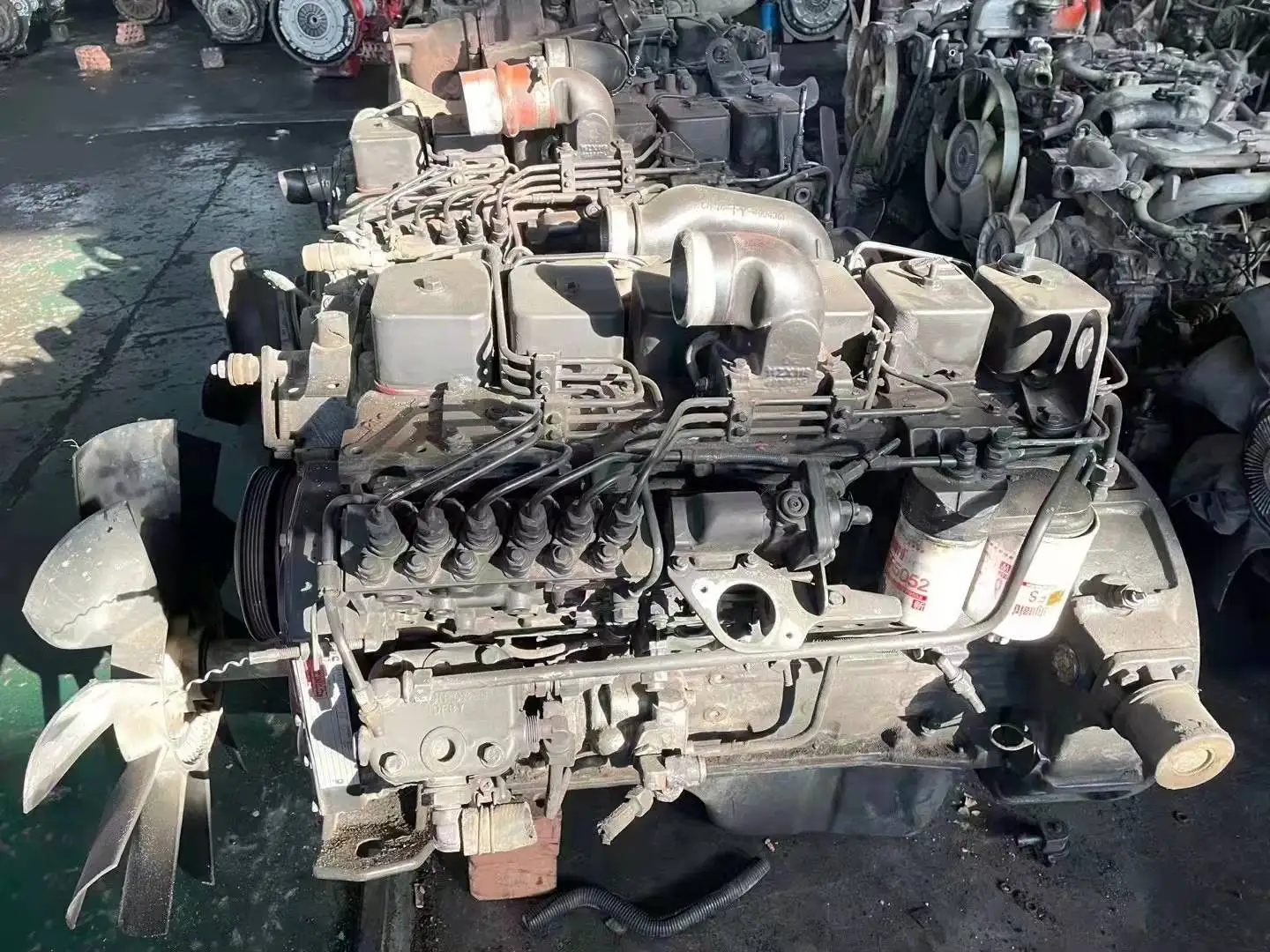 6 Cylinder 6BT Turbocharged Egnine Used Truck Diesel Engine B190 33 Machinery Engine Assembly