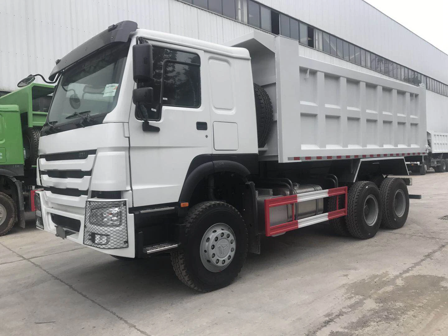 HOWO 240hp 30 Ton Brand New Mining Dump Truck with 8 Wheels