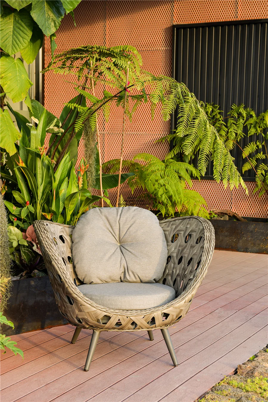  hot selling new design luxury outdoor rattan leisure lounge chair sofa furniture for patio balcony