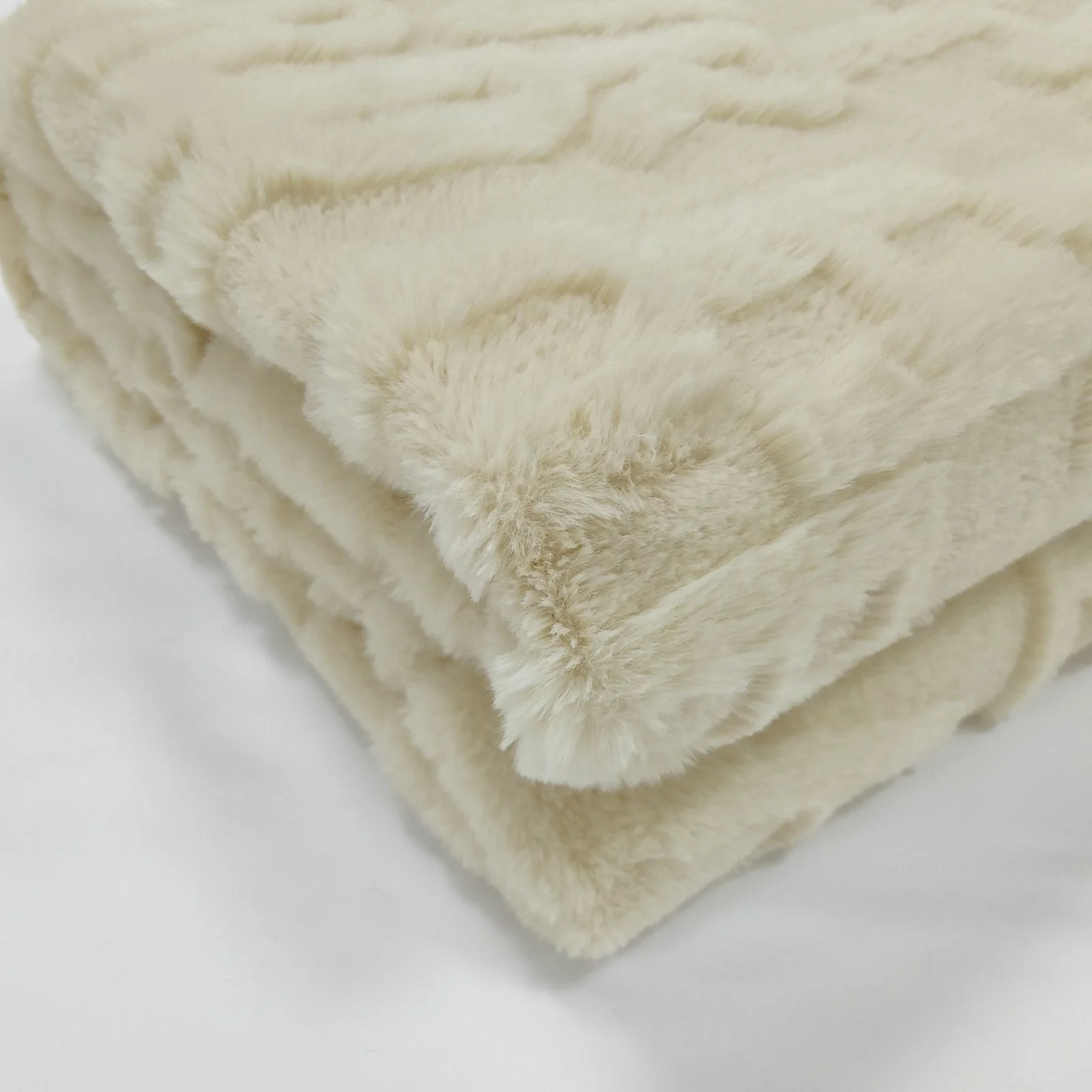 Low Gram Weight Blanket Jacquard Alphabet Fabric Faux Rabbit Fur Jacquard Fabric For Home Textile