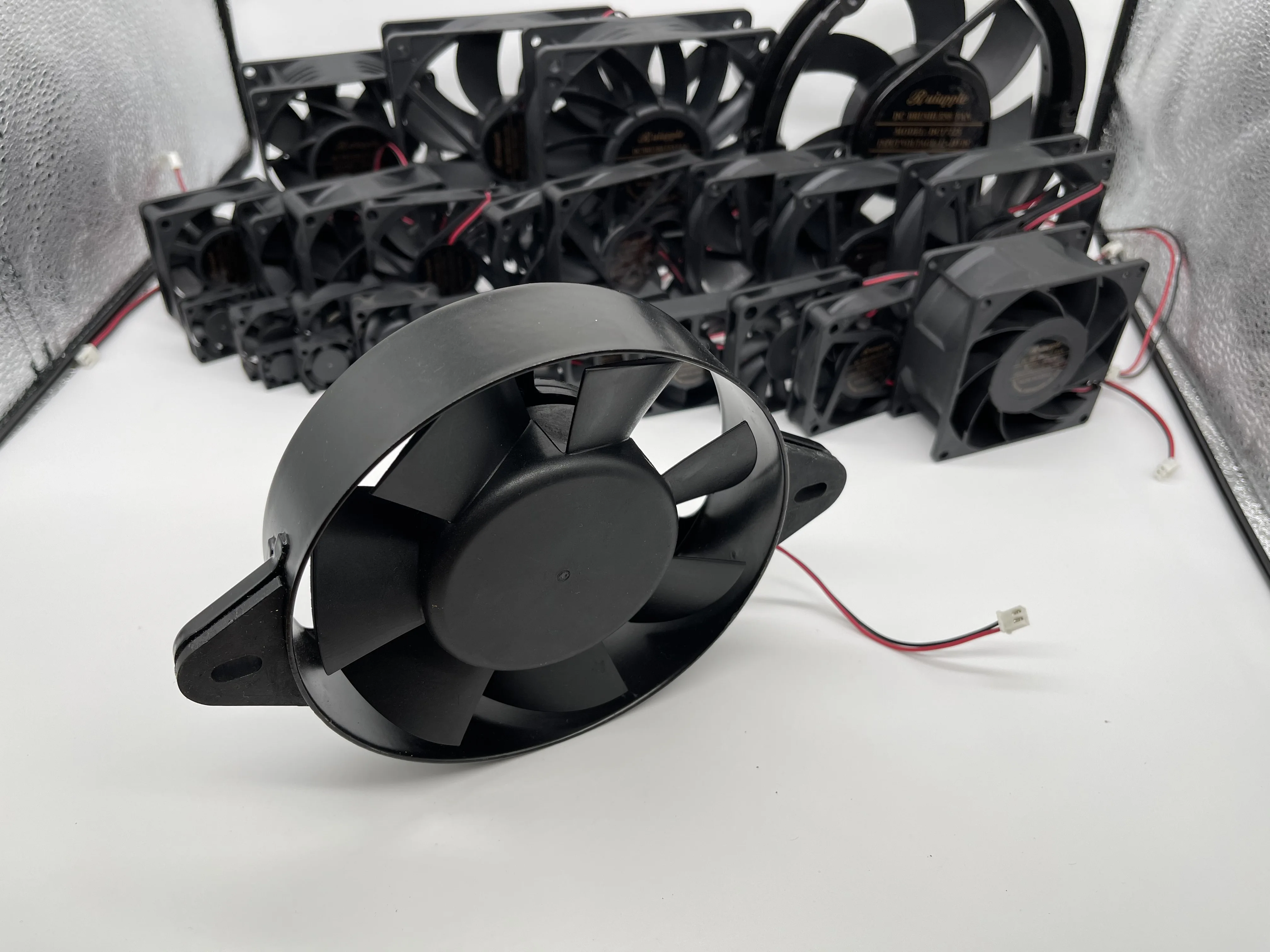 12v 142mm*37mm round dc axial fan two ball bearing 1437 fan