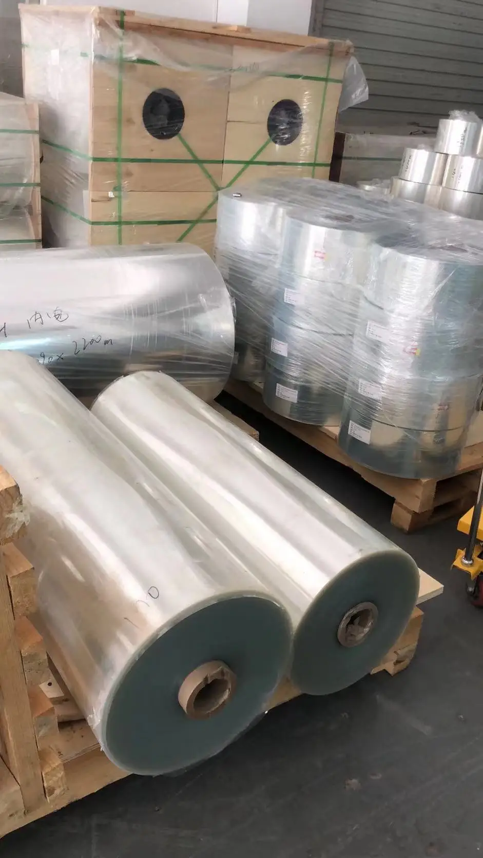 4 ITO Conductive Self-adhesive  PDLC Smart Film Switchable Electric Tinted Glass Smart Film Price In Hotel Privacy Protected