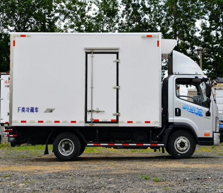 China FAW 4*2   Refrgerated truck  Fruit and vegetable ice cream freezer truck Refrigerated truck freezer