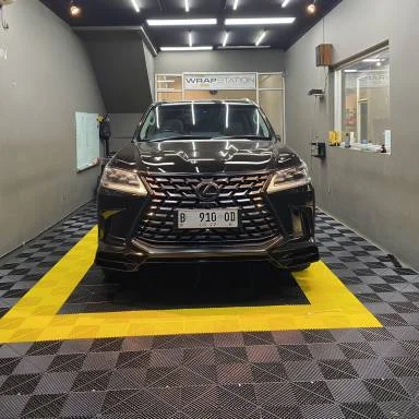 Высококачественная и прочная напольная плитка для автомойки противоскользящая водонепроницаемая гаража