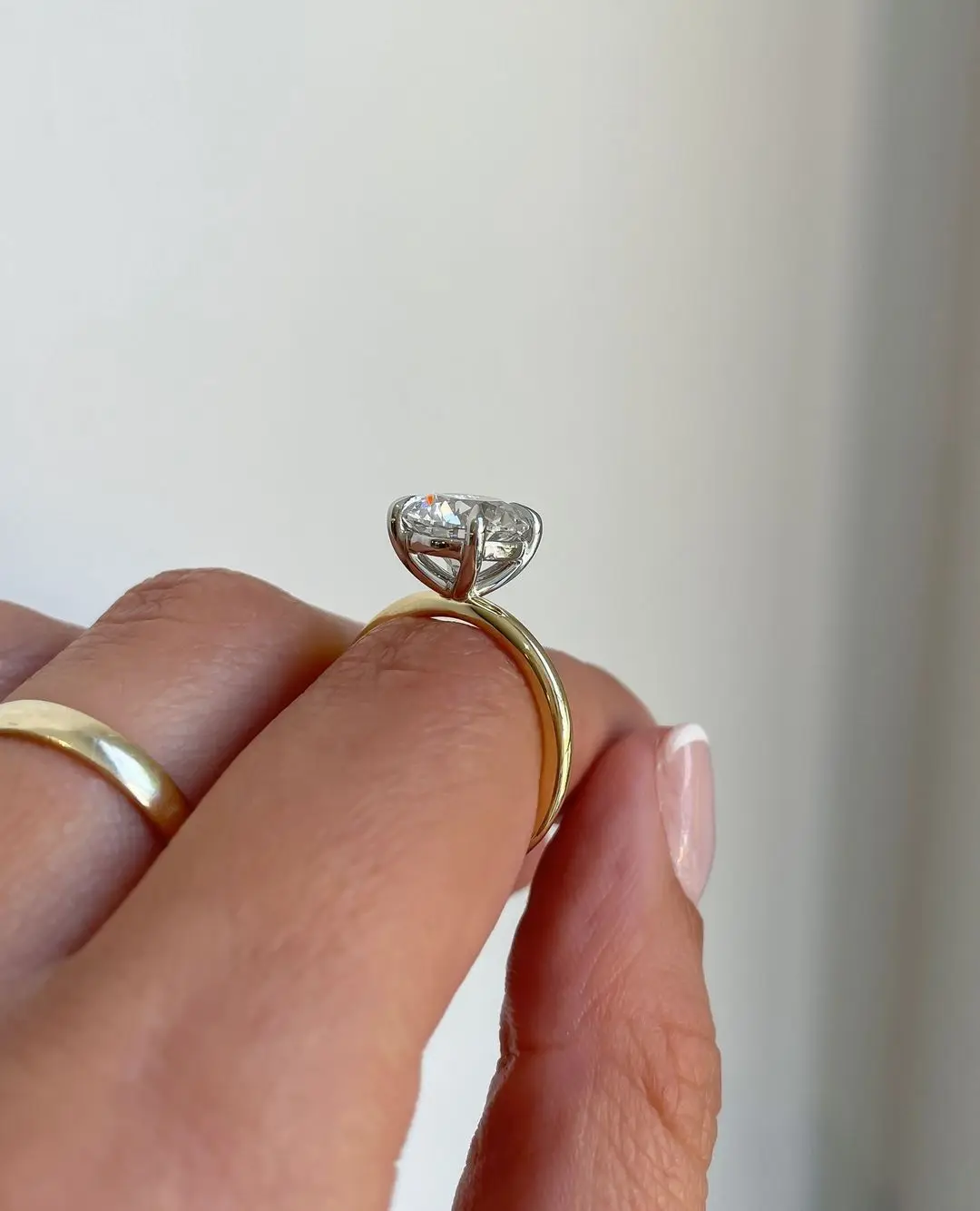 Solitaire diamond ring 2CT Round IGI certificate 18K two tones lab created diamonds wedding ring