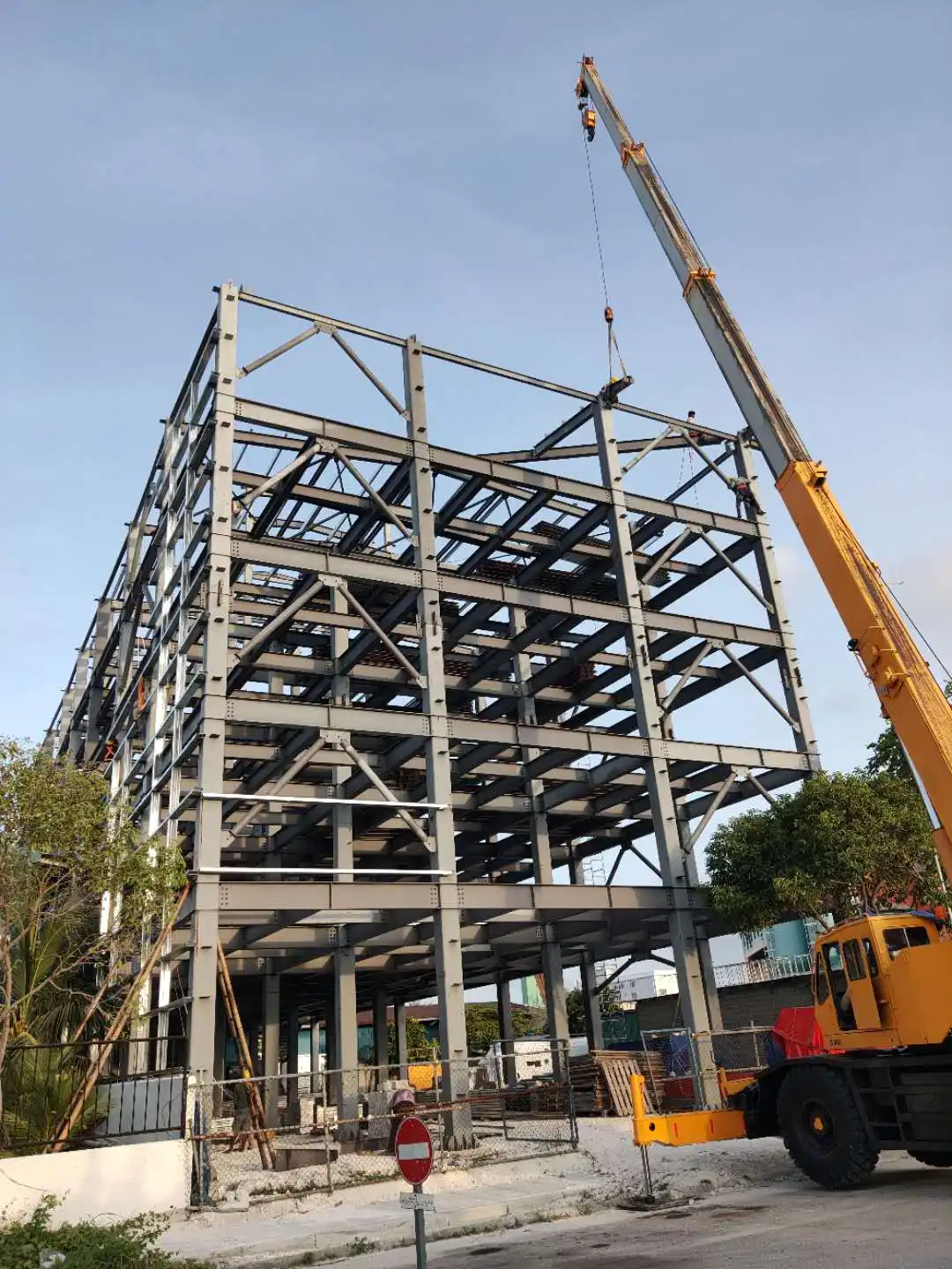 Prefabricated steel structure prefab workshop price china prefabricated warehouse manufacturer