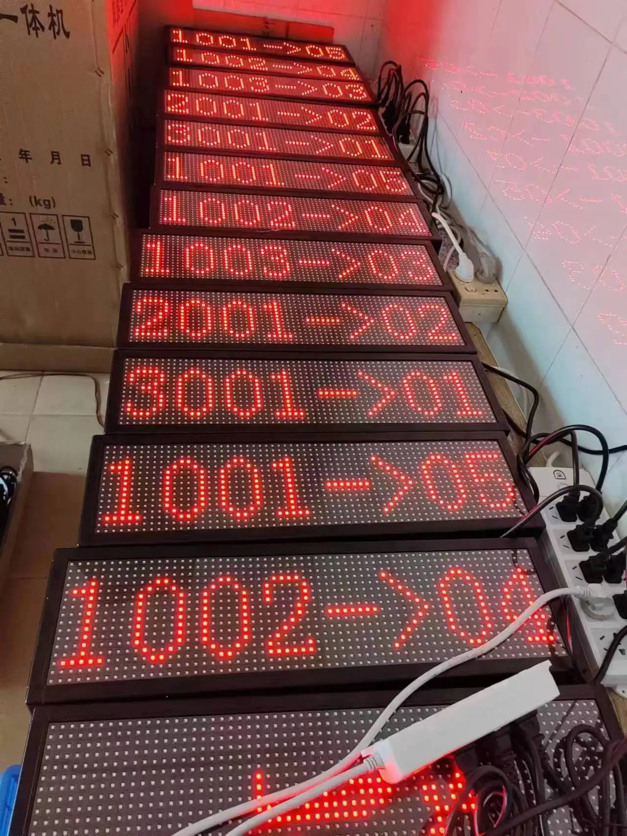 Factory sell professional QMS 17 inch 19 inch  floor standing bank queue kiosk LED display counter call unit for queue system