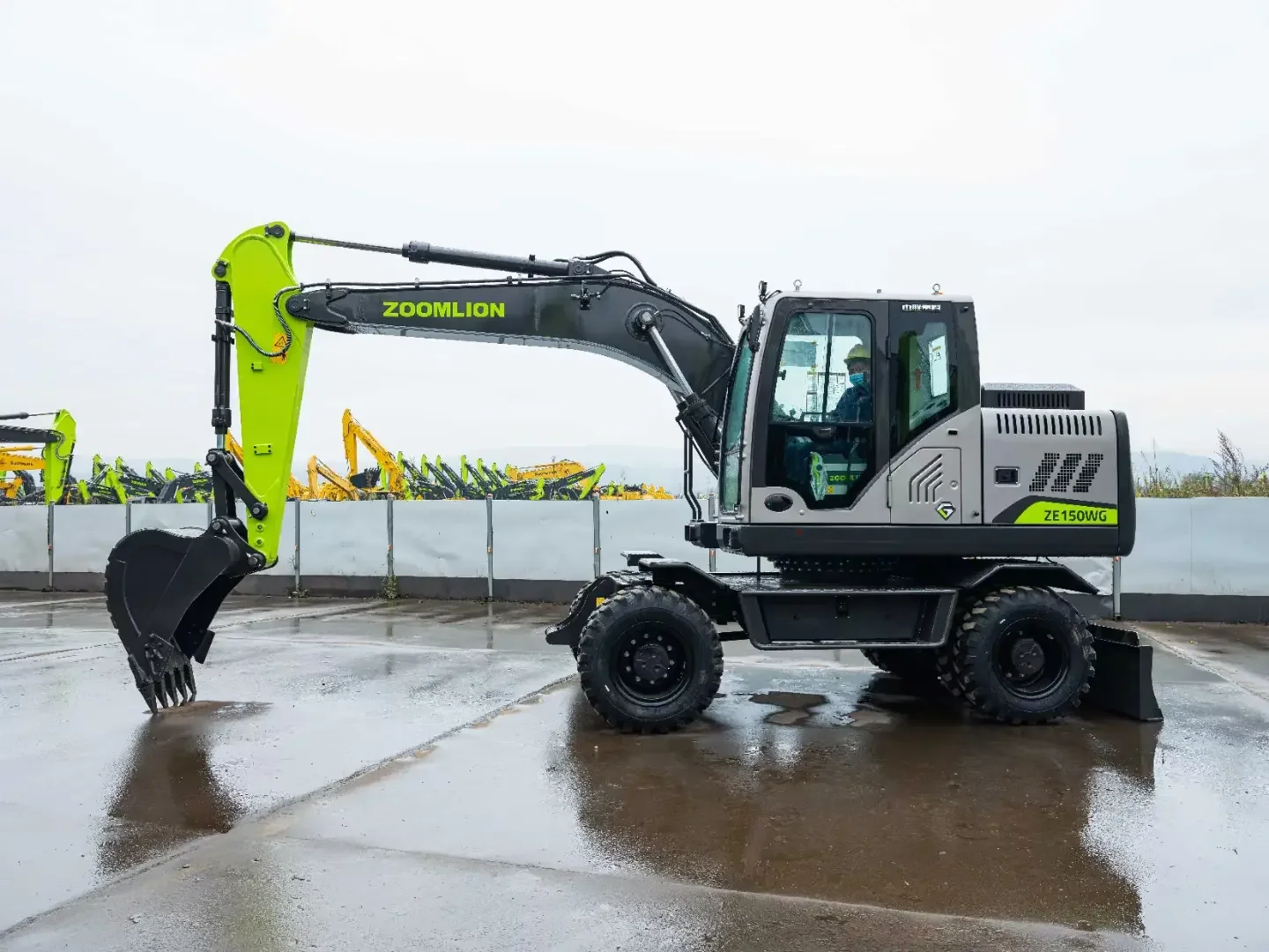 Factory Price Earthmoving Machine ZE150WG 15 Ton Digger Wheel Excavator with Spare Parts