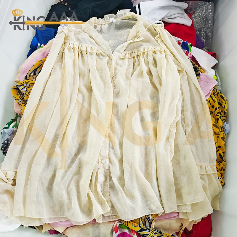 Online shopping favorable price Second Hand Clothes thrifting bales Ladies Silk blouse