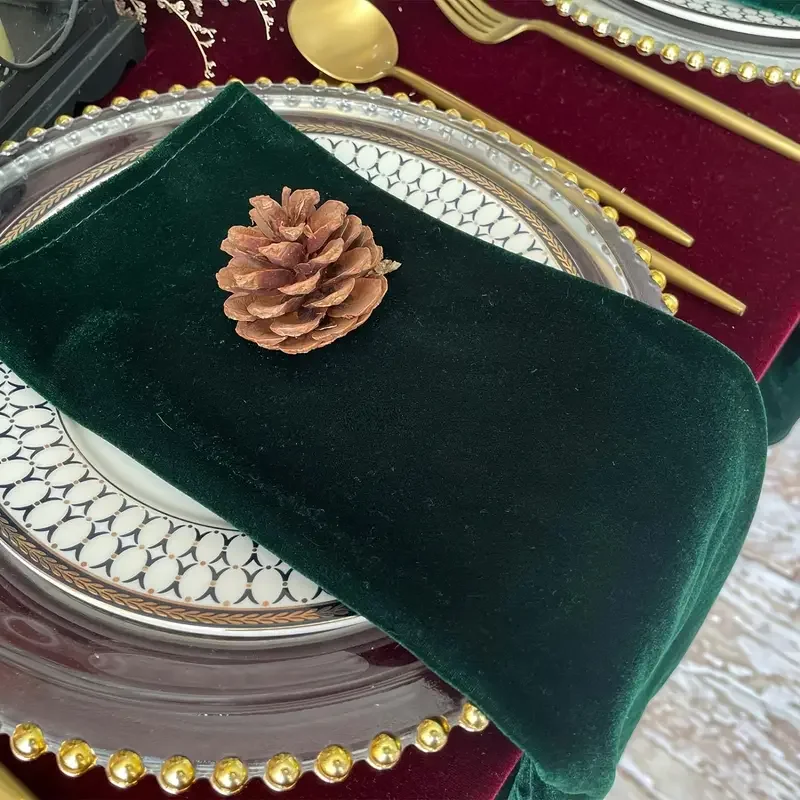 Customized color High Quality Washable Velvet napkins for wedding 40*40cm Embroidered edge flannel placemat table runner