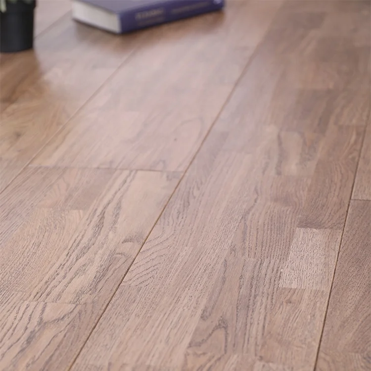
18mm Slight Brushed Solid Oak UV Lacquered Finger Jointed Hardwood Flooring 