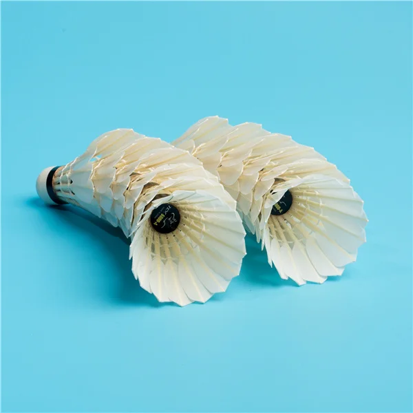 TCX ACE Good Goose feather duck feather badminton  Good feathers and plugs to ensure a good feel for the ball and a comfortable