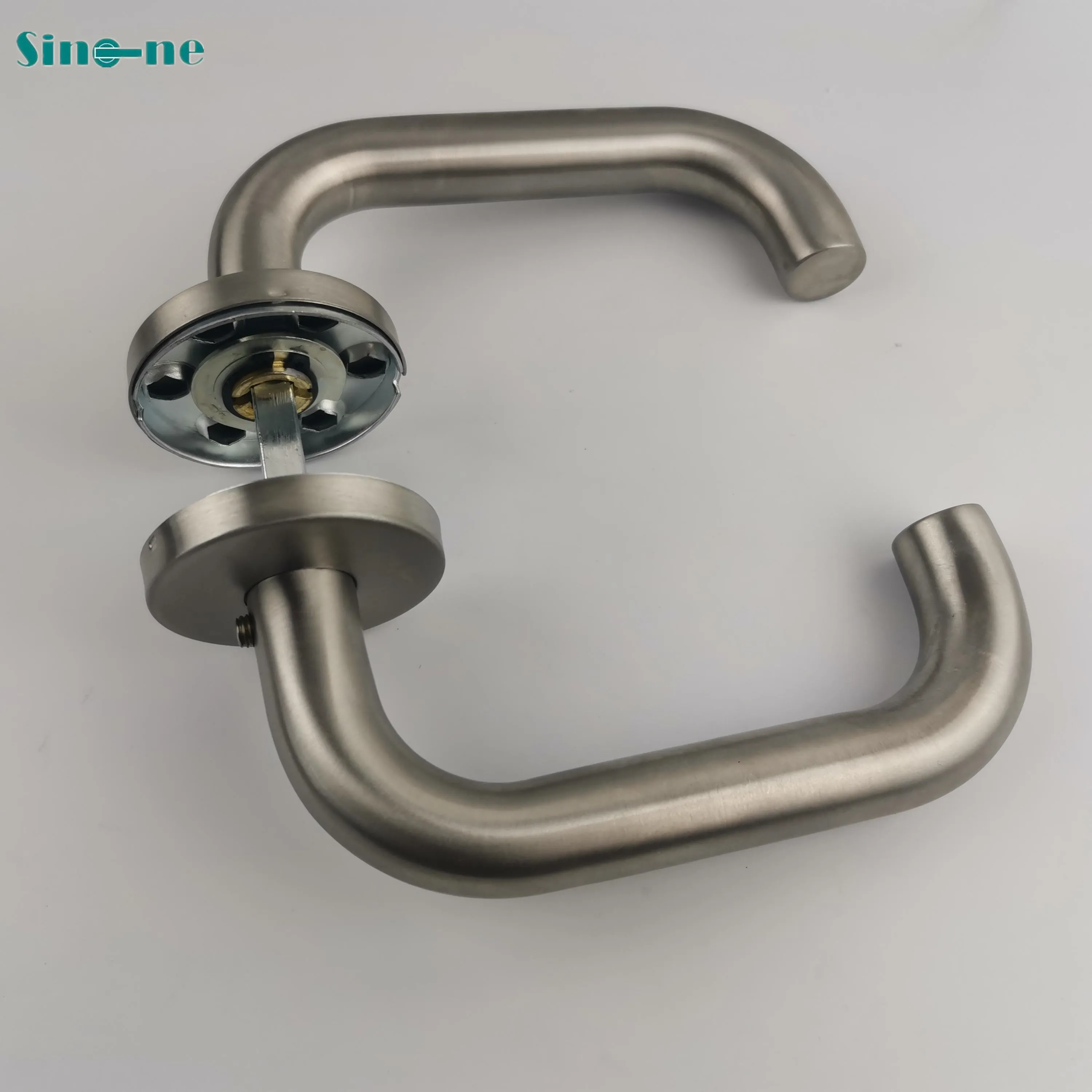 China factory Lever Handle for fire door design conforming to CE standard Handle Satin Polish finish