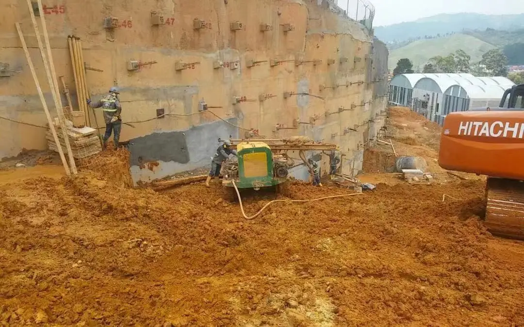 Philippines Drilling Anchor Drill Soil Nail Rigger Machine G140YF