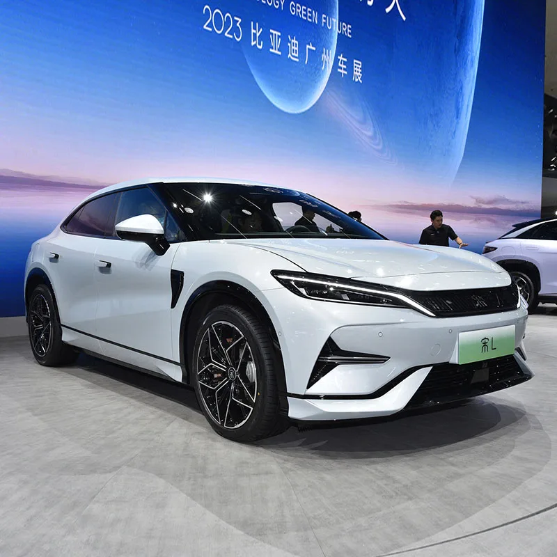 Большая скидка 2024 Новая модель автомобиля Белый BYD 5 мест 4x4 внедорожник отличный электромобиль для продажи