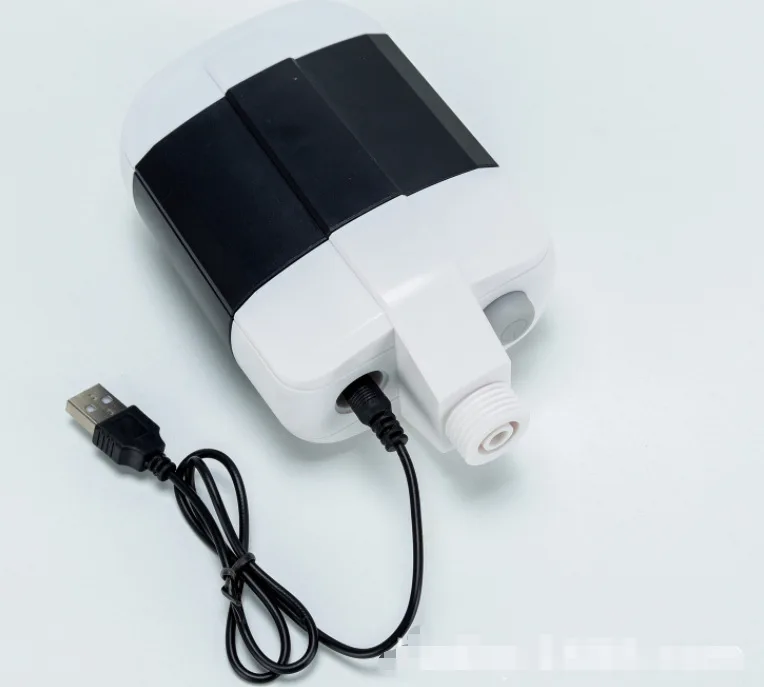 USB Rechargeable Outdoor Bath & Hand Shower Gadget Portable Plastic Electric Shower for Home Dormitory Rural Rental