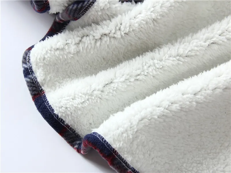 Custom logo winter quality Plus size velvet thick warm two-color check shirt retro casual fleece plaid flannel shirt men