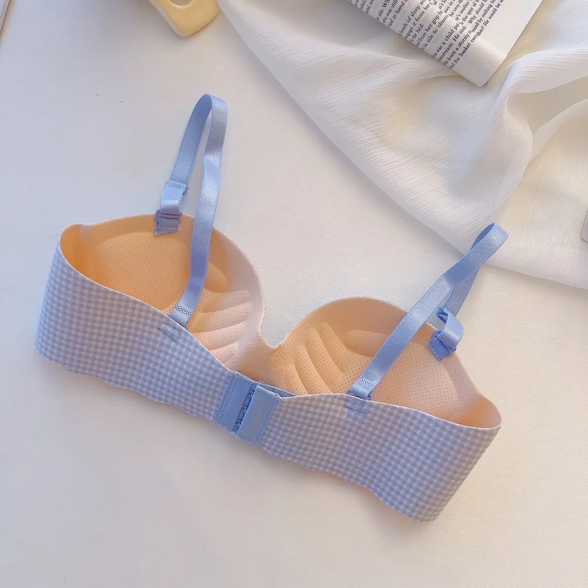 Quick Dry Breathable Soft Brassiere Lattice Adjustable Strap Bralette Femme Thick Cup No Steel Ring Bras Wireless Bra for Women