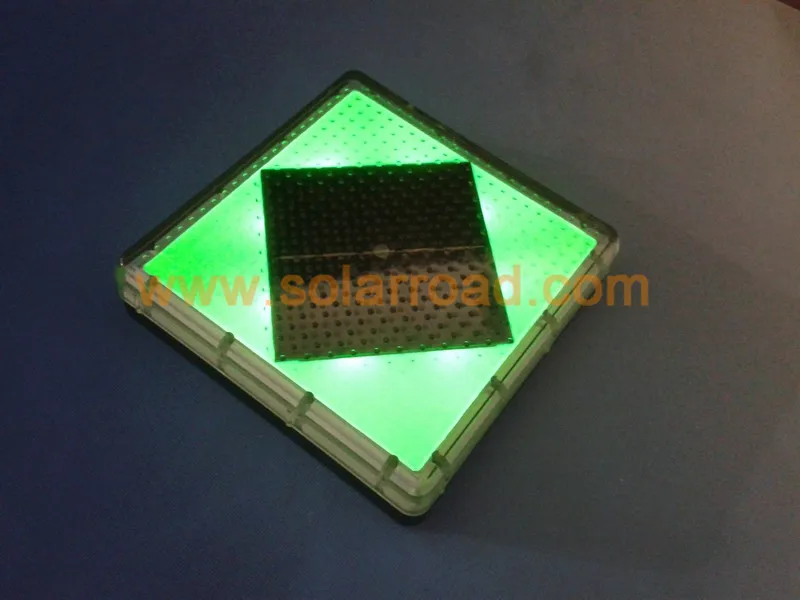 
200X200MM Polycarbonate Solar Garden Lights Outdoor Ground LED Light Plastic Solar Paver Brick Lights 
