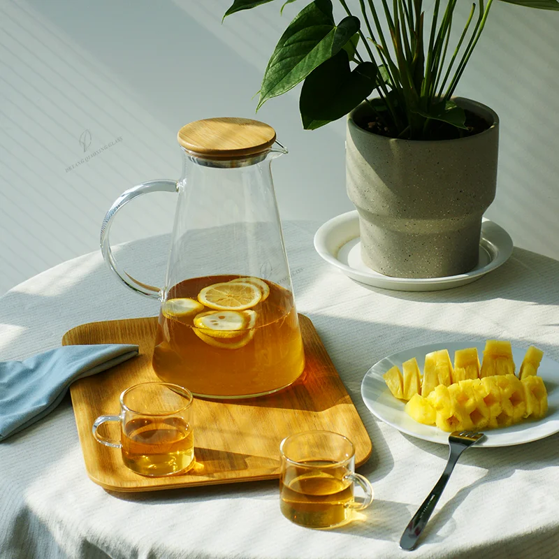 Clear Gallon Glass Water Hot Milk Fitness Jugs Pitcher Sets with Handle Lid and Spout for Water Latest Design Jugs