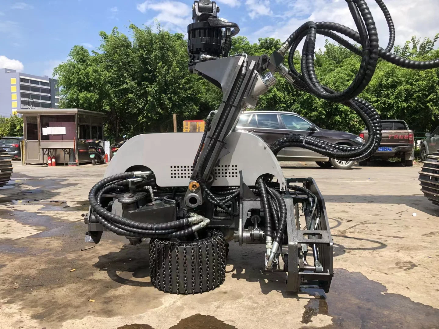 Tree harvester for 12 - 15 tons excavator with max cutting 400 mm in diameter