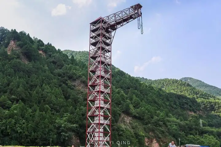 Скалы мосты высокие
