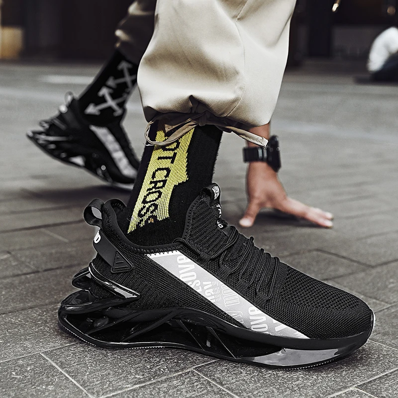 Shoes men Sneakers 2022  Running Shoes Breathable Men Footwear Trainer Fashion Male casual Red Shoes for men