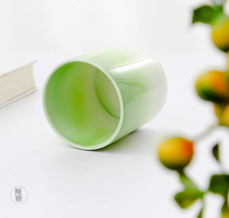 Fresh light green gradient color glaze ceramic candle jar with wooden lid ceramic candle cup / water cup / pen holder