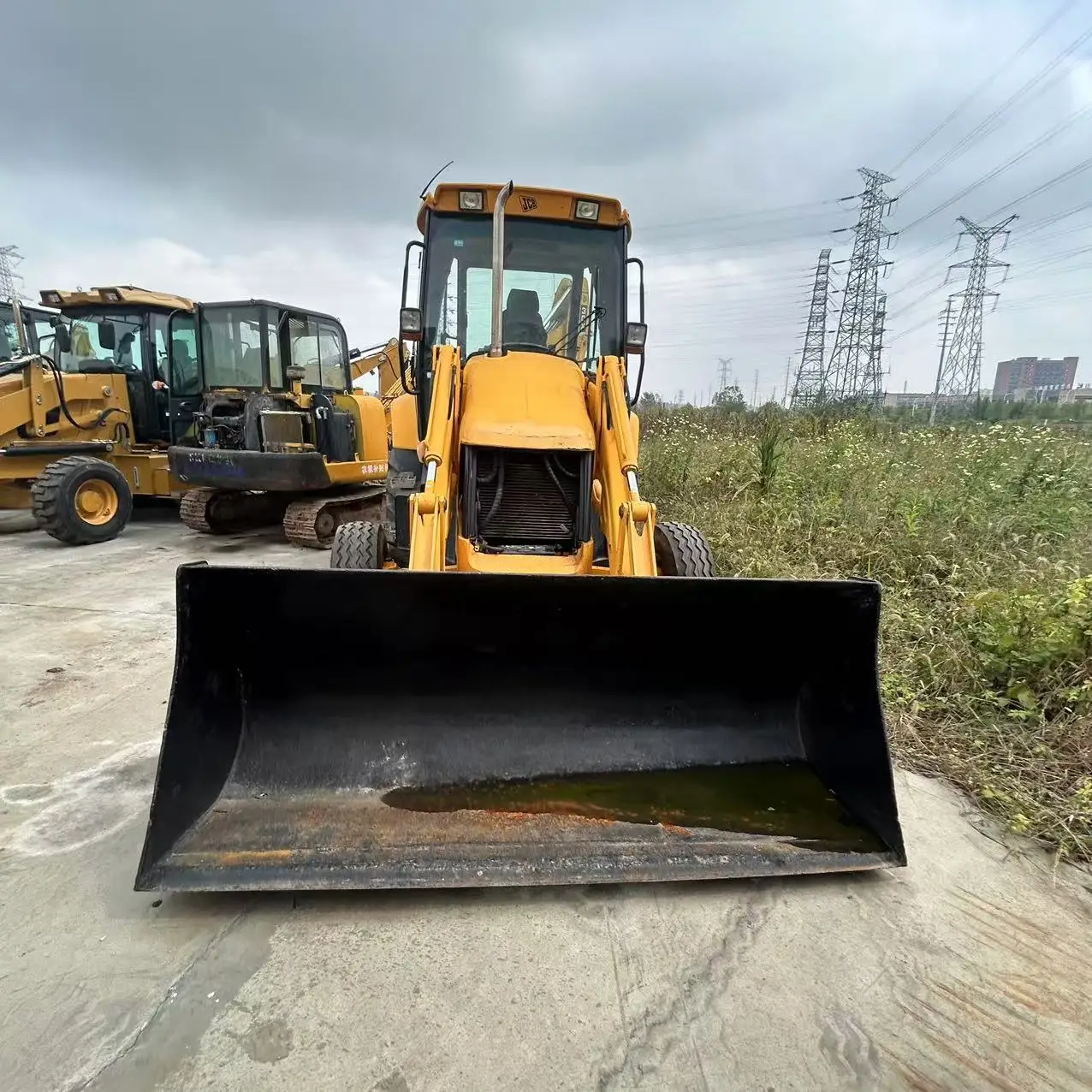 Экскаватор-погрузчик JCB 3CX по низкой цене