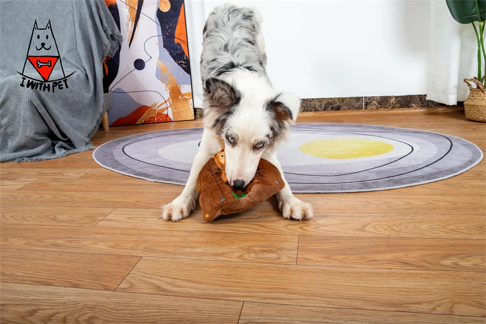 Custom Plush Pet Products Hide and Seek Dog Toys Squirrel Shape Puzzle Squeaking Toys With Tree House