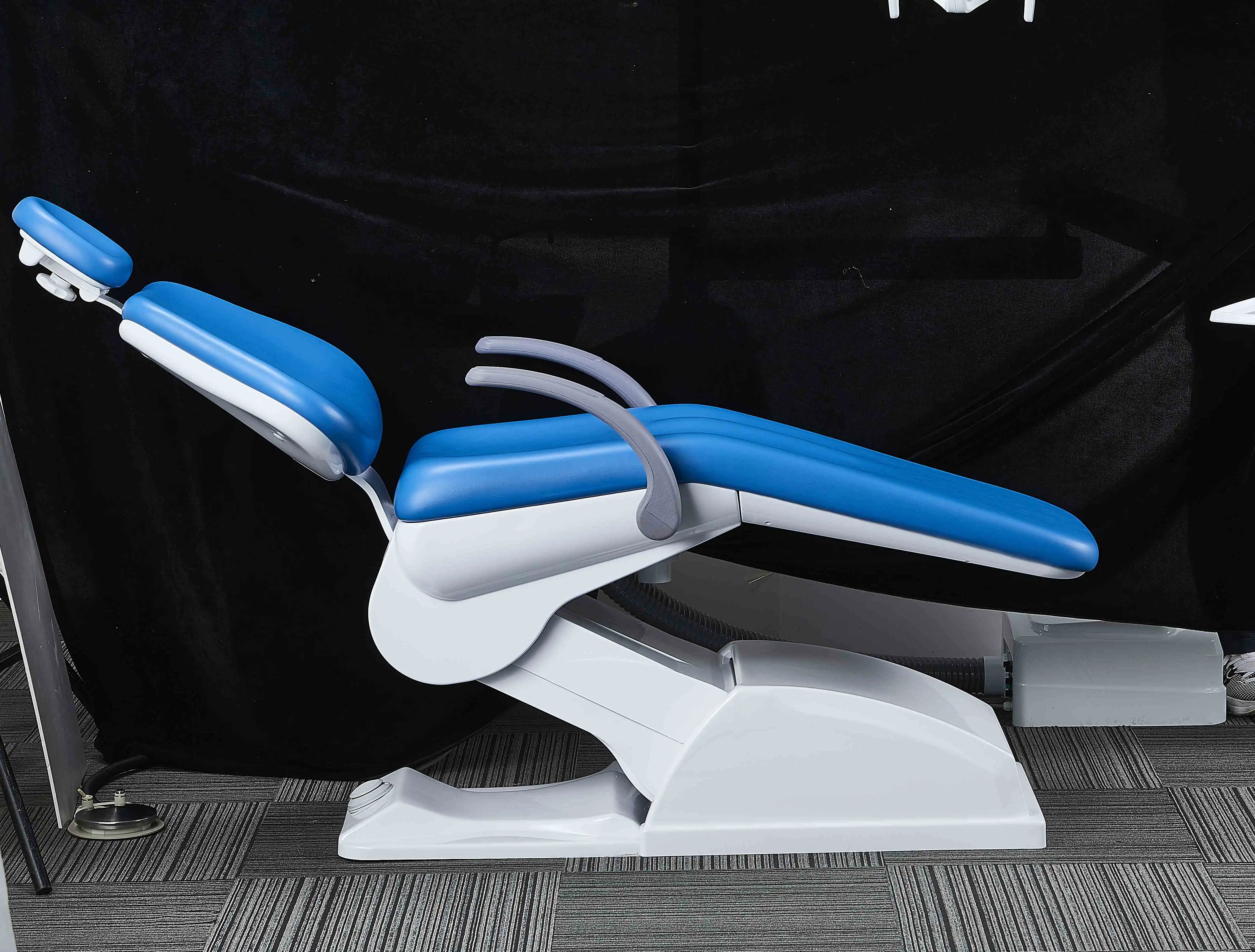 Дешевое стоматологическое кресло guangdong foshan economy китайское полностью Стоматологическое Кресло со светодиодным освещением устройство