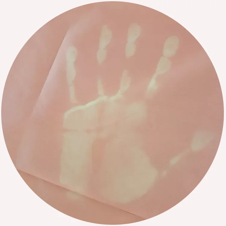 Latest Provide wet water change color custom hydrochromic print peach skin fabric for swimwear raincoat umbrella