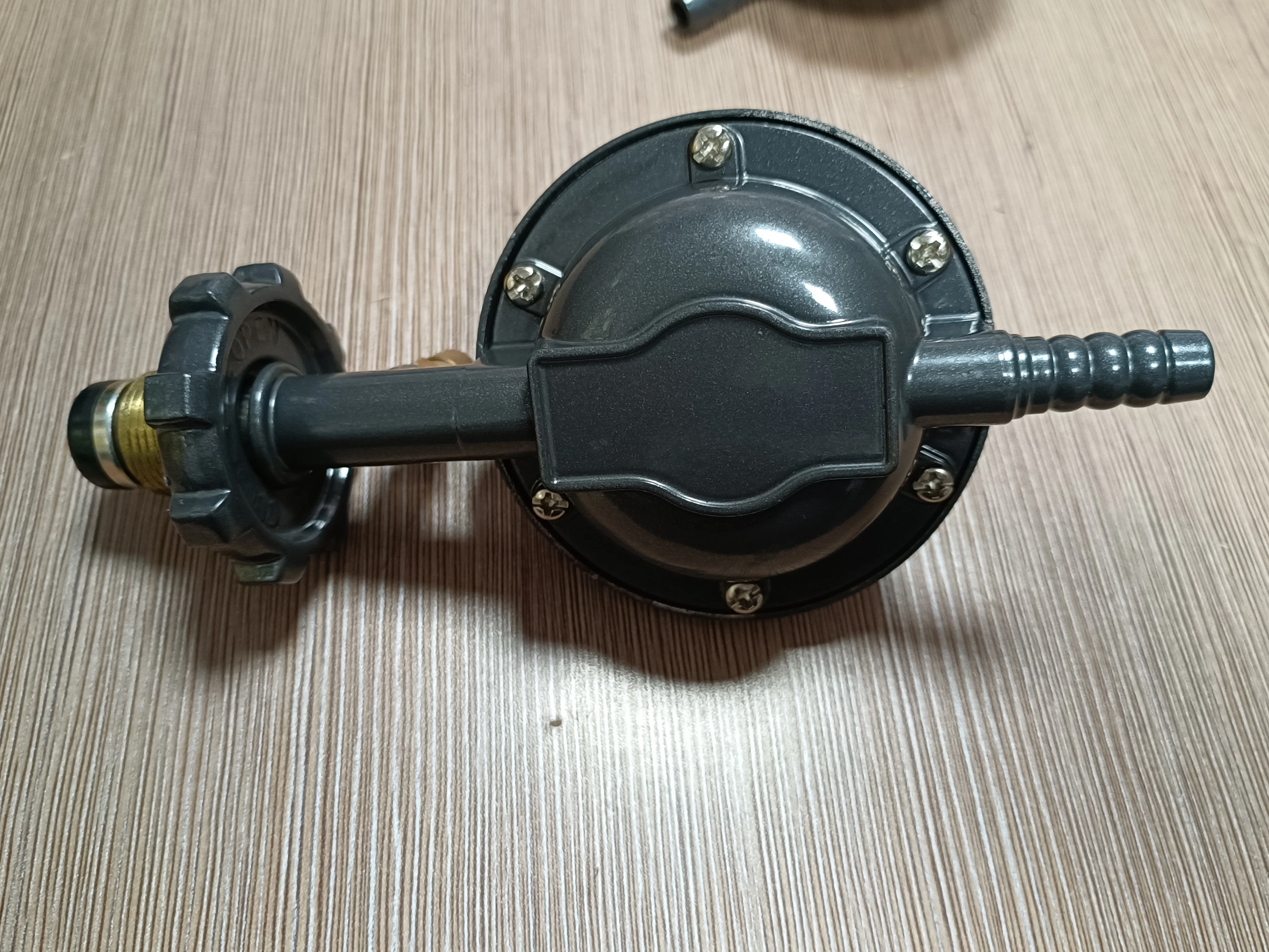 Factory Supply Low LPG Gas Pressure Regulator with Meter, Gas Safety Device Regulator with safety