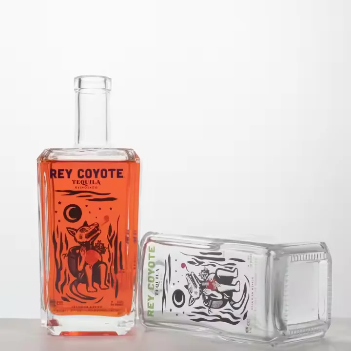 Gin Custom Private Label Glass Bottle Rum Whiskey Bandy Vodka Wine Bottles Clear Glass Wine 700ml 750ml Customized Beverage Cork