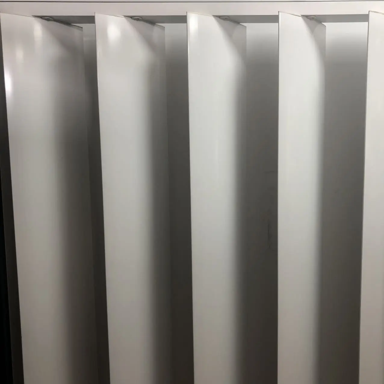 Manual /Electric Sun Louver Aluminum Sun Shade Louver Vertical System Aluminium Shutters Window Frame for Sun Control