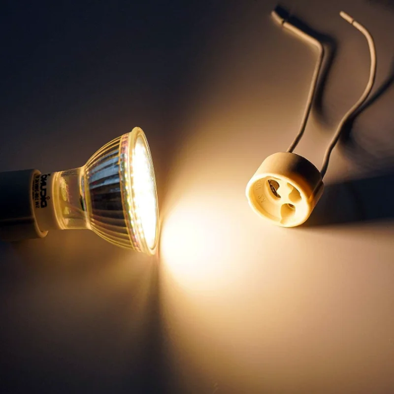 Ceramic GU10 Lamp Holder 250V 2A Porcelain Base Adapter with Metal Mount Bracket for LED Halogen Bulb Spot Light