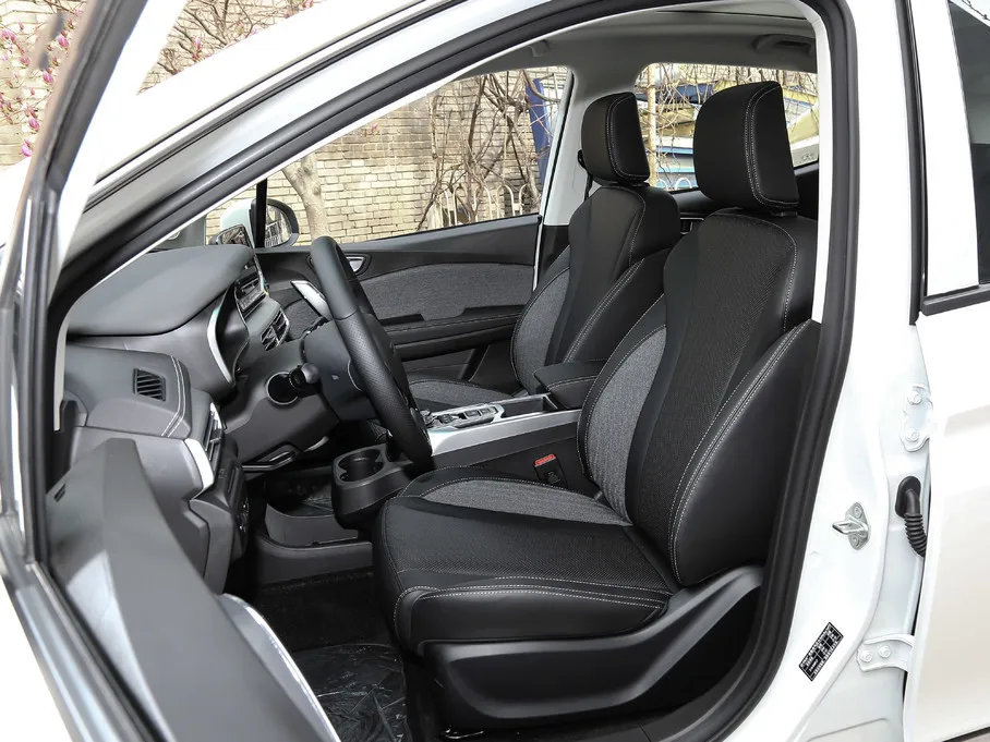 Hot Sale autos passengers private family car  battery vehicle