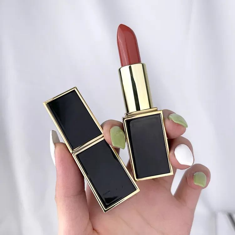 OEM Vegan Wholesale Makeup Custom Lipstick 55 Colors Matte Lipstick Lipsticks Customized Cosmetic Private Label