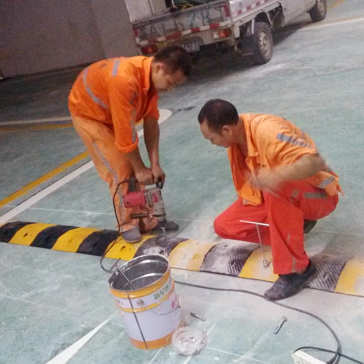 speed bump high purity Heavy Traffic Safety Sturdy Trapezoidal rubber Road speed bump