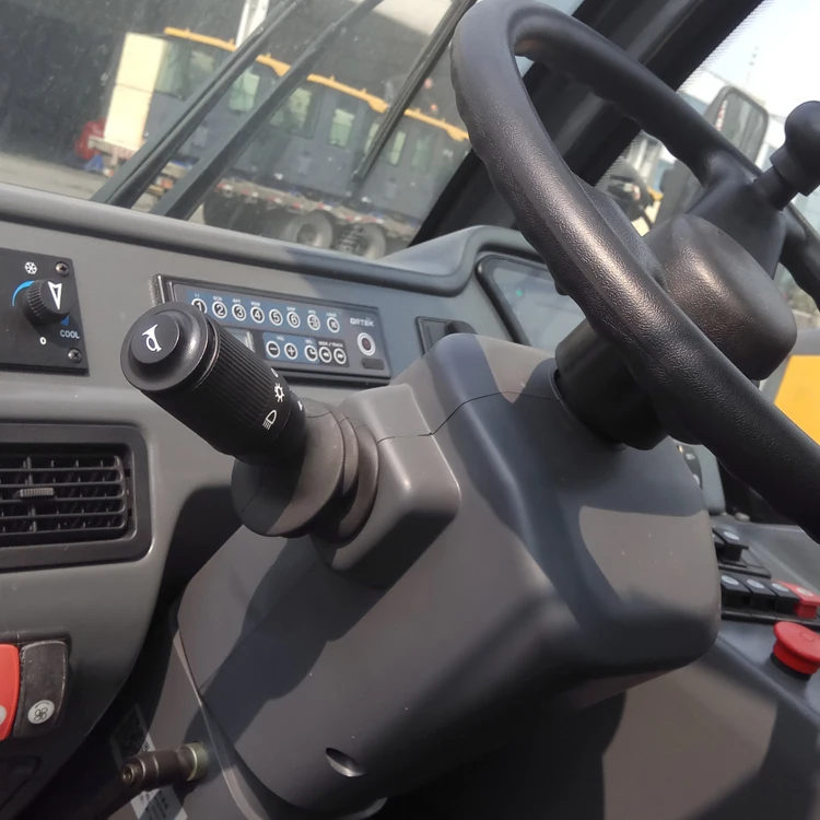XCM XT670-140 Forklift Telehandler with 14m Lifting Height