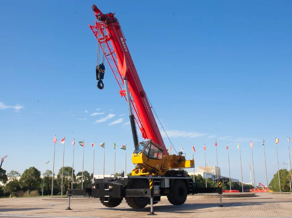 
SRC650T SANY Rough-Terrain Mobile Crane 65 Tons Lifting Capacity Three hinges of luffing mechanism Length 43.5m 