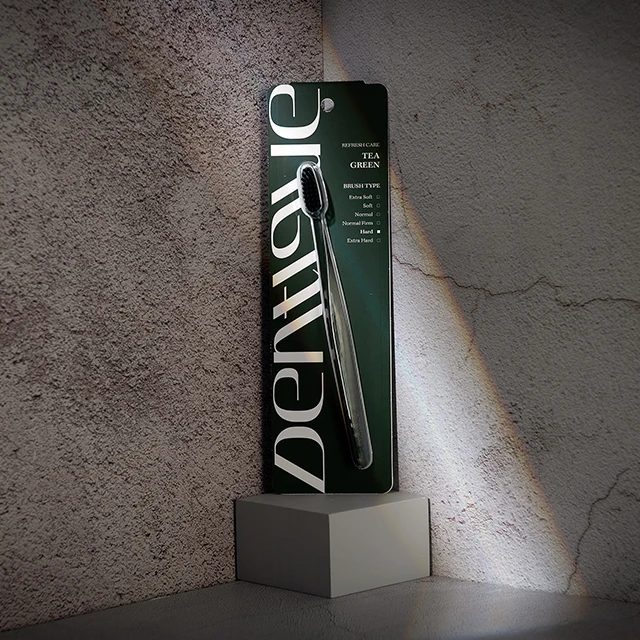 Prime Quality Korean Brand Ideal Dentique Brand Regular Size Polyester Toothbrush For Adults For Home Use